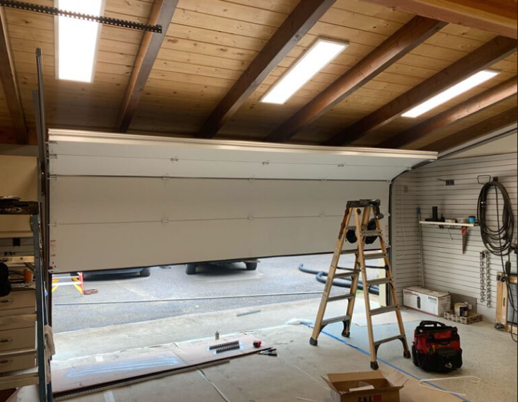 local garage door repair service of Bee Ridge Garage Door Repair.